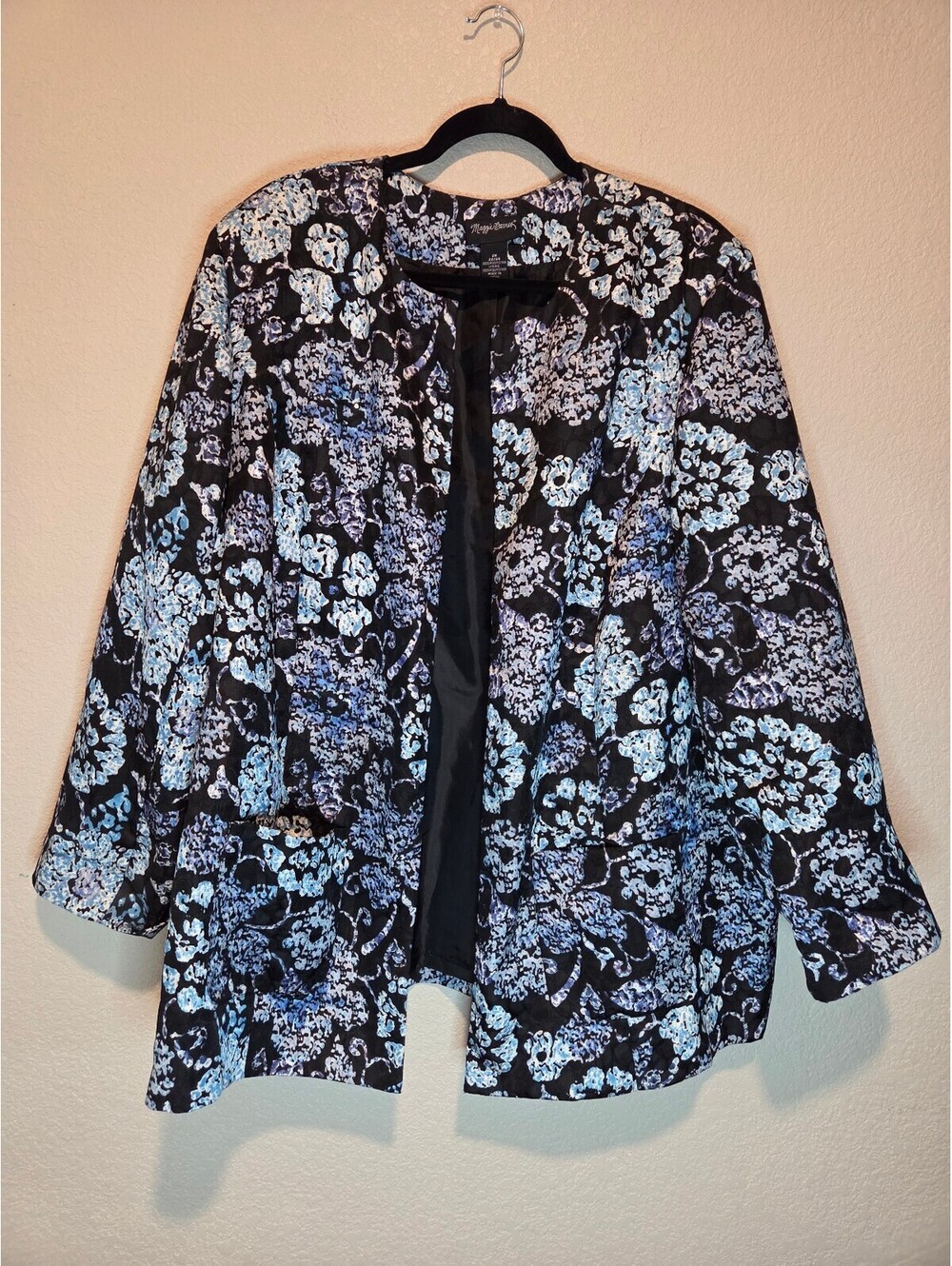 Maggie Barnes Women's 2X Floral Pattern Open Front Jacket